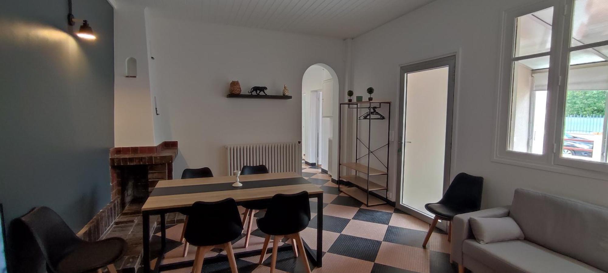 Maison Charmante Avec Patio ! Bourges Exteriér fotografie